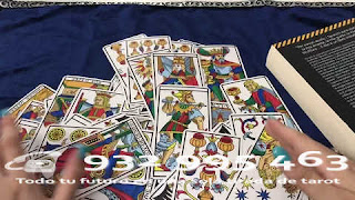 Llama ahora para una lectura de tarot. TAROT