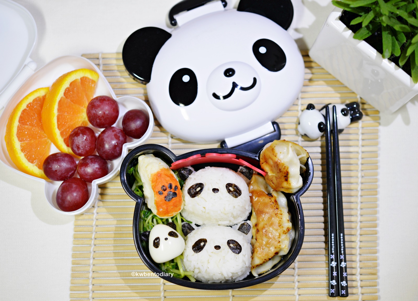 Karenwee's Bento Diary: Bento2015#Sep29~Lazy Panda Bento