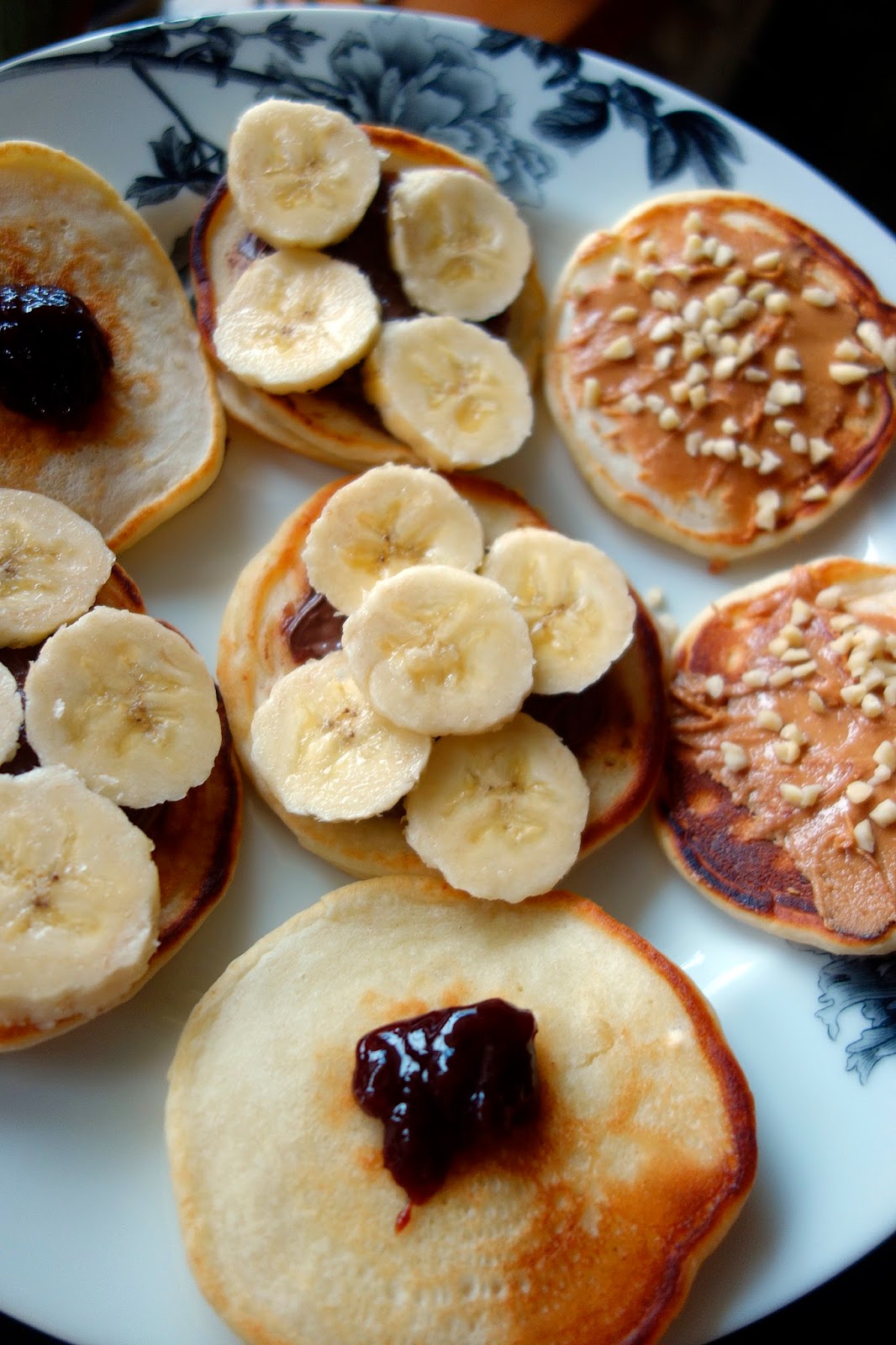 Mania Gotowania Pancakes z masłem orzechowym i bananem
