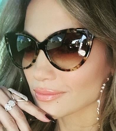 Óculos  de sol Jennifer Lopez - Óculos tendencias primavera-verão 2016