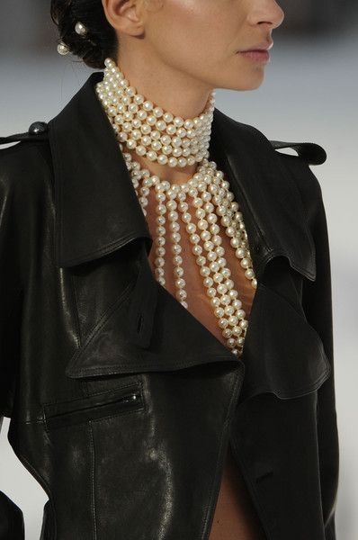 Luxuria Blog: Posh in Pearls