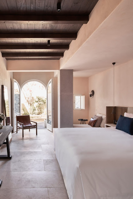 Istoria Hotel on Santorini island