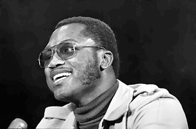 Bespectacled Birthdays: Joe Frazier, c.1974