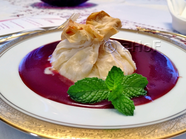Brie, cheese, Phyllo, Raspberry Sauce, appetizer
