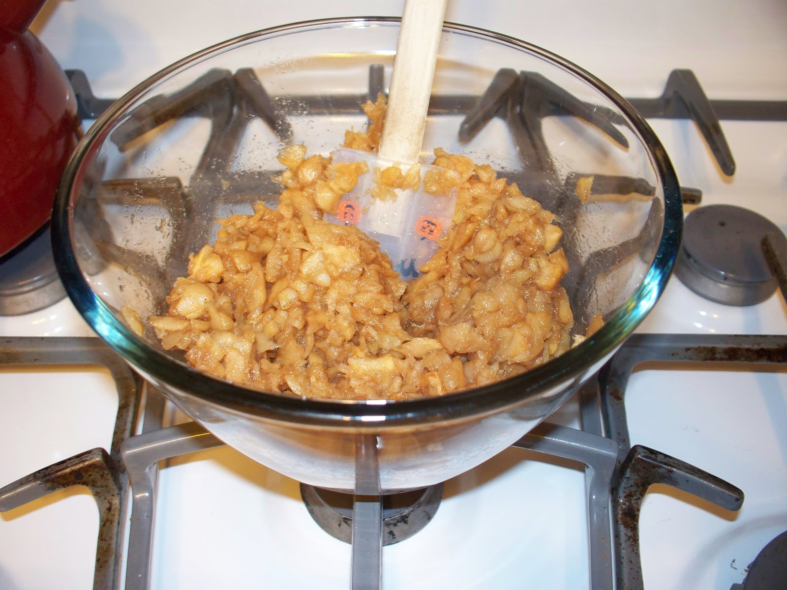 Molly's Lunch Box Salad Lunch with Homemade Applesauce and Recipe