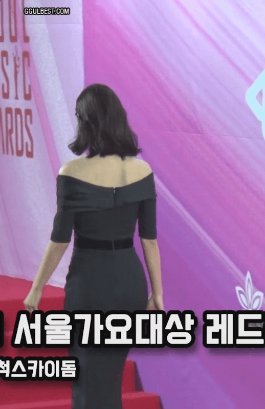 서울가요대상 레드카펫 강한나 오프숄더 드레스
