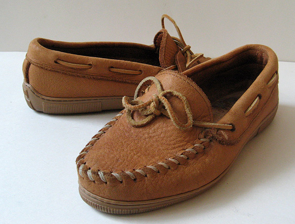 MINNETONKA MOOSE LEATHER BROWN MOCCASINS WOMENS SIZE 8