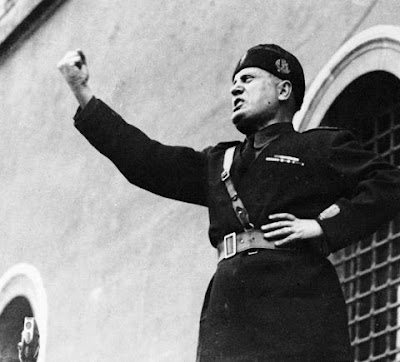 Image result for make gifs motion images of mussolini screaming his speech from a balcony to his people