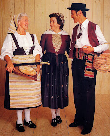 FolkCostume&Embroidery: Overview of Swiss Costume