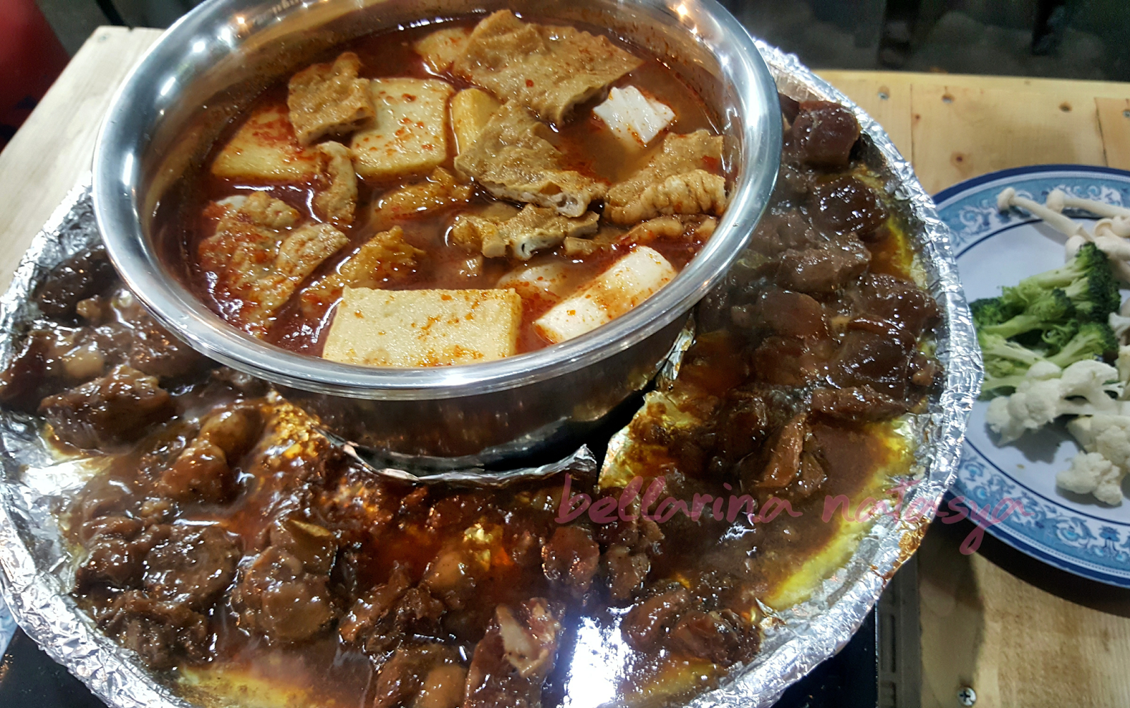 Rizqin Steamboat Grill Ini Adalah Bellarina Natasya