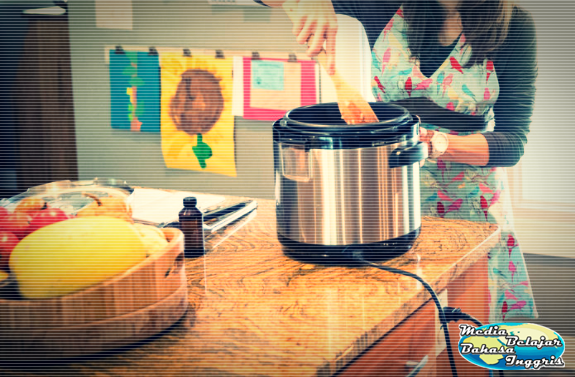 Contoh Procedure Text How to Use a Rice Cooker