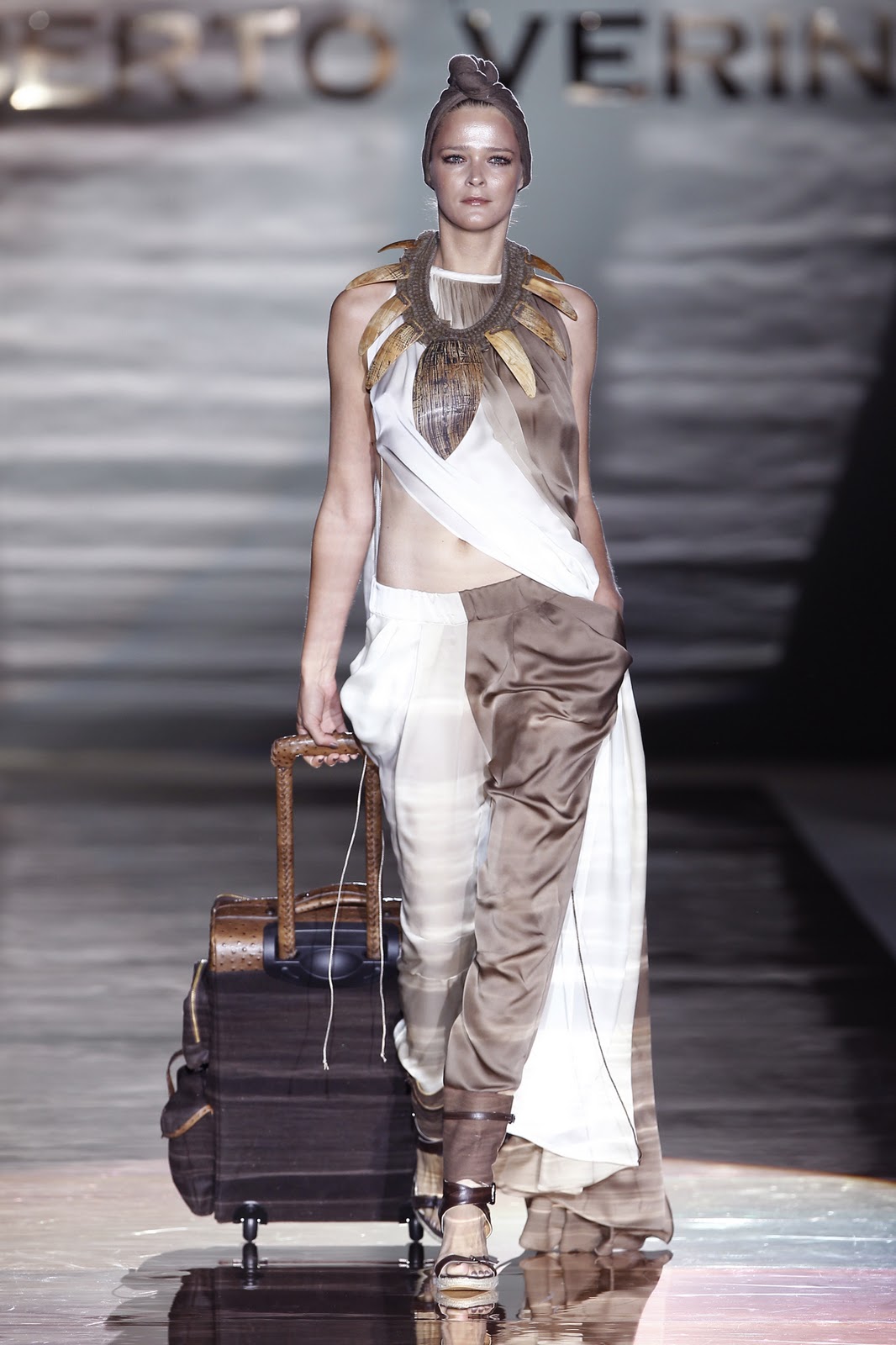 ROBERTO VERINO SPRING/SUMMER 2012 - CIBELES FASHION WEEK