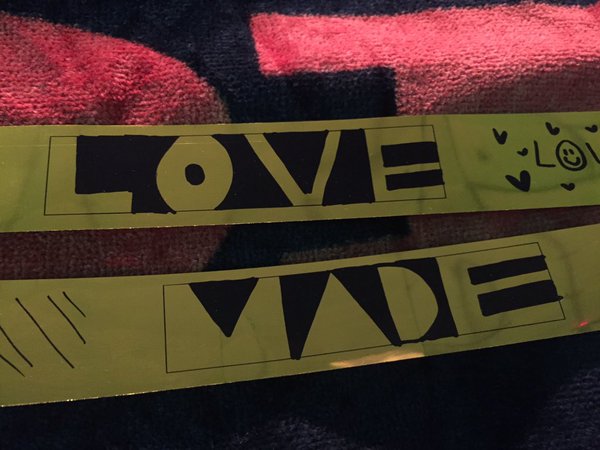 어제 도쿄돔에 뿌려진 빅뱅 금박지 종이.jpg | 인스티즈