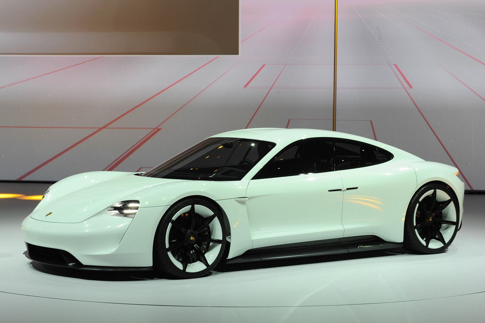 Frankfurt 2015 Porsche Mission E concept 2016 live video