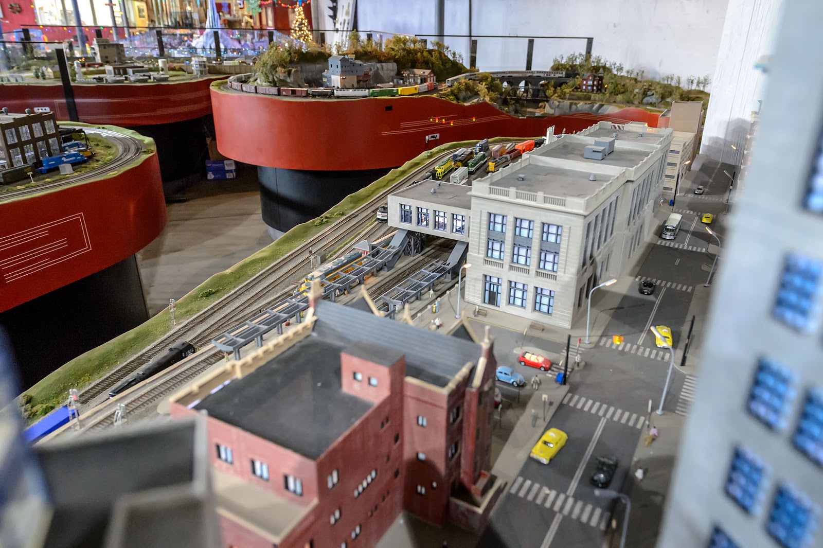 Bubba's Garage A Visit to the Model Trains Station