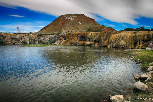 geology travel Thermopolis Wind River Canyon Wyoming hot springs Bighorn River copyright RocDocTravel.com