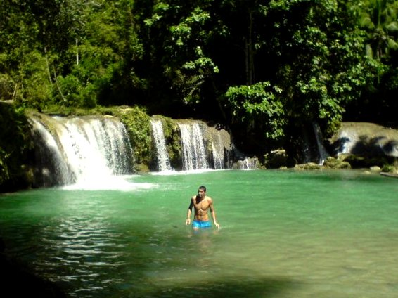 Cambugahay Falls