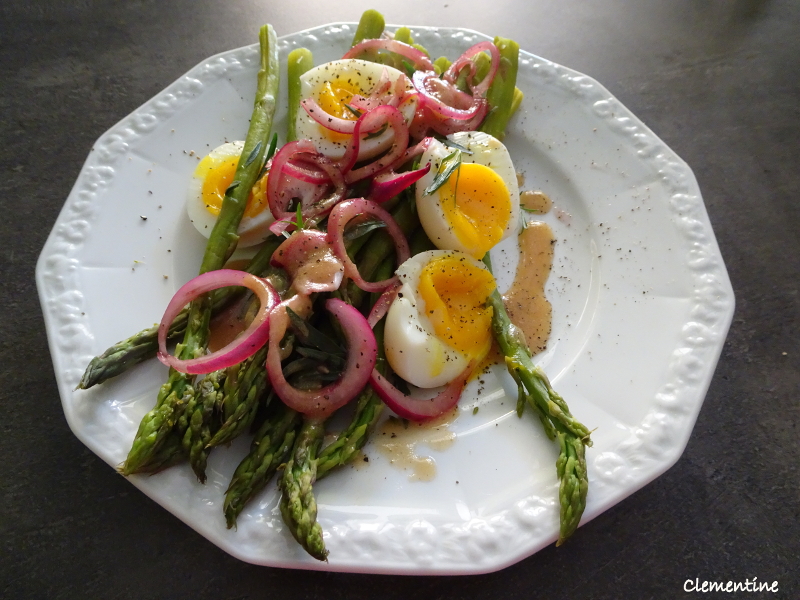 Le blog de Clementine Asperges et œufs en vinaigrette de Jamie Oliver