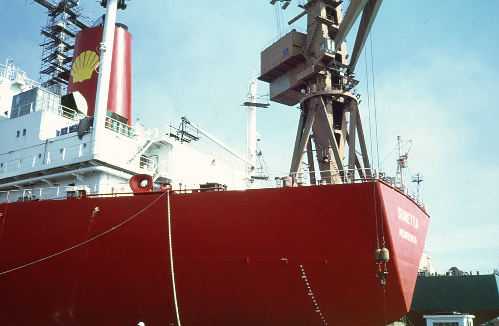 'ZIEN EN WETEN': SUNETTA M.S. SHELL TANKERS B.V. ( DEEL 4/3 )