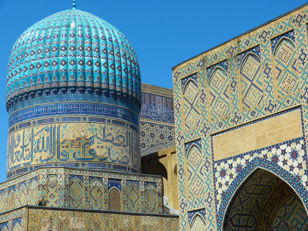 Почему туры в Узбекистан становятся настолько популярными? Bb-hanim-mescidi-semerkant-camii