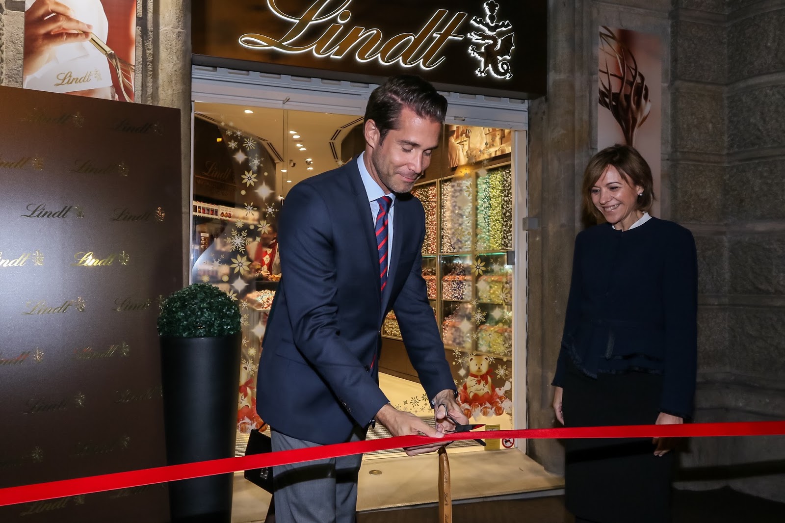 Lindt inaugura Boutique en Barcelona Bits de Sabor