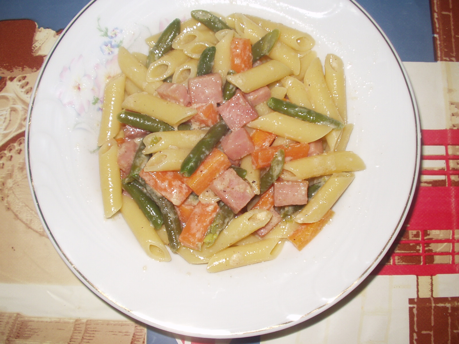 Penne alla Carbonara con prosciutto cotto e verdure Ricette