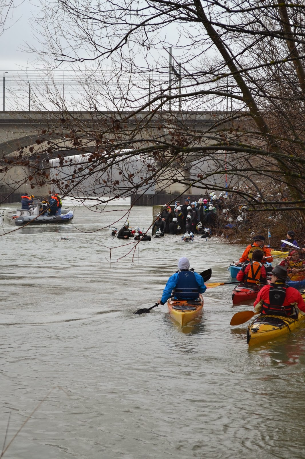 À la découverte de Lyon 34ème traversée de Lyon à la nage avec palmes