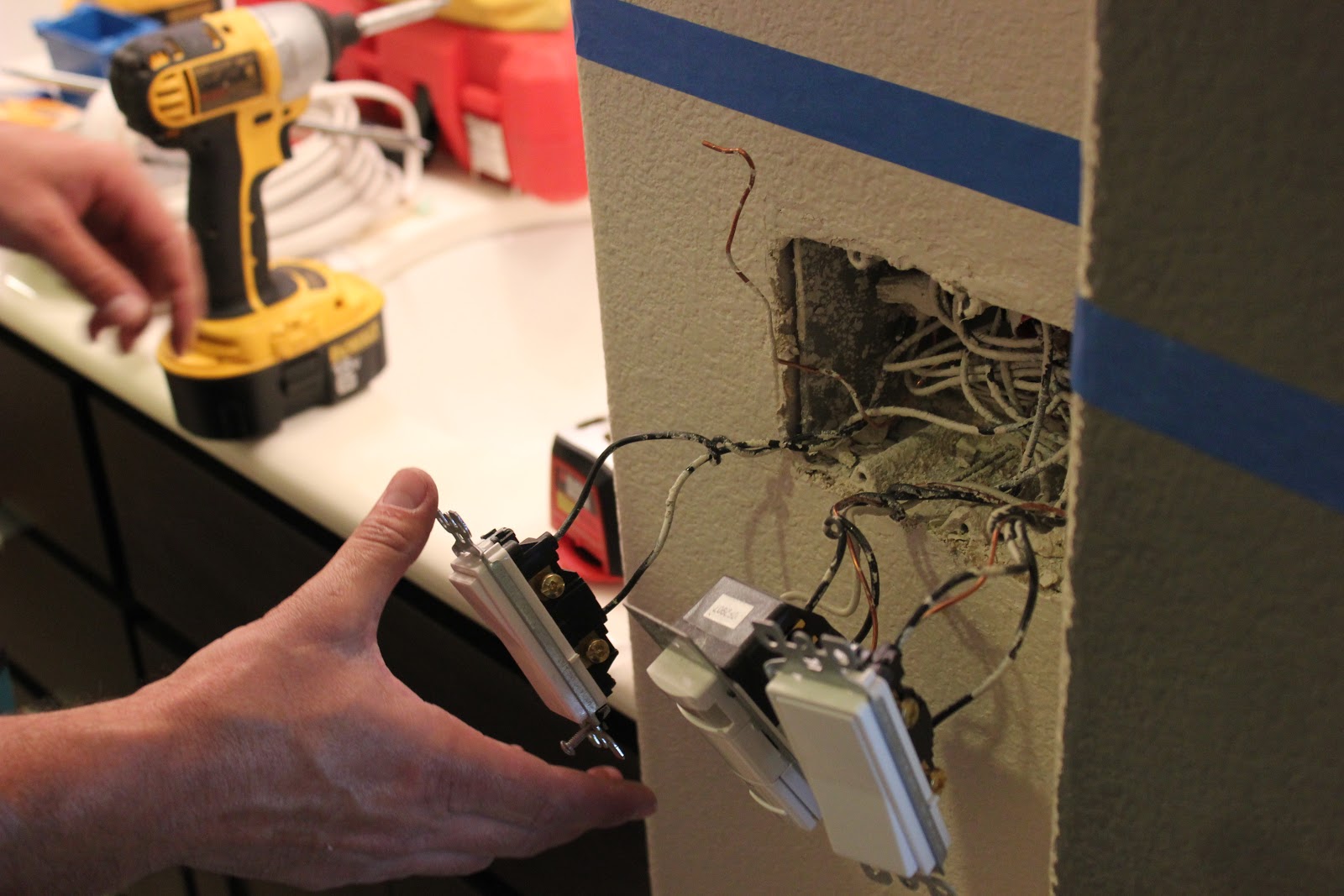 Bathroom Lights And Outlets On Same Circuit