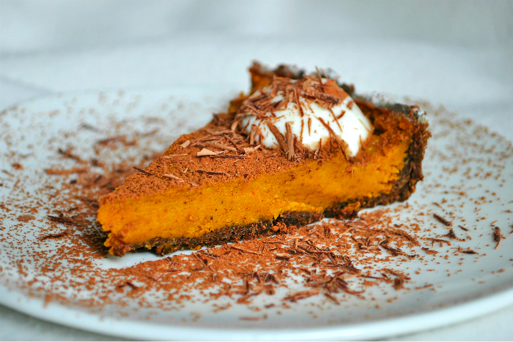 burpees in the kitchen Ridiculously Healthy & Light Pumpkin Pie with