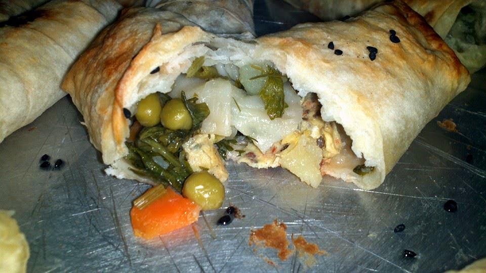 Nazlı�nın Mutfağı bezelyeli havuçlu pratik börek