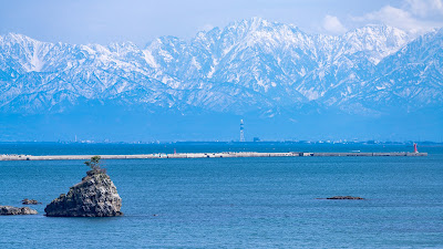 雨晴海岸　北アルプス