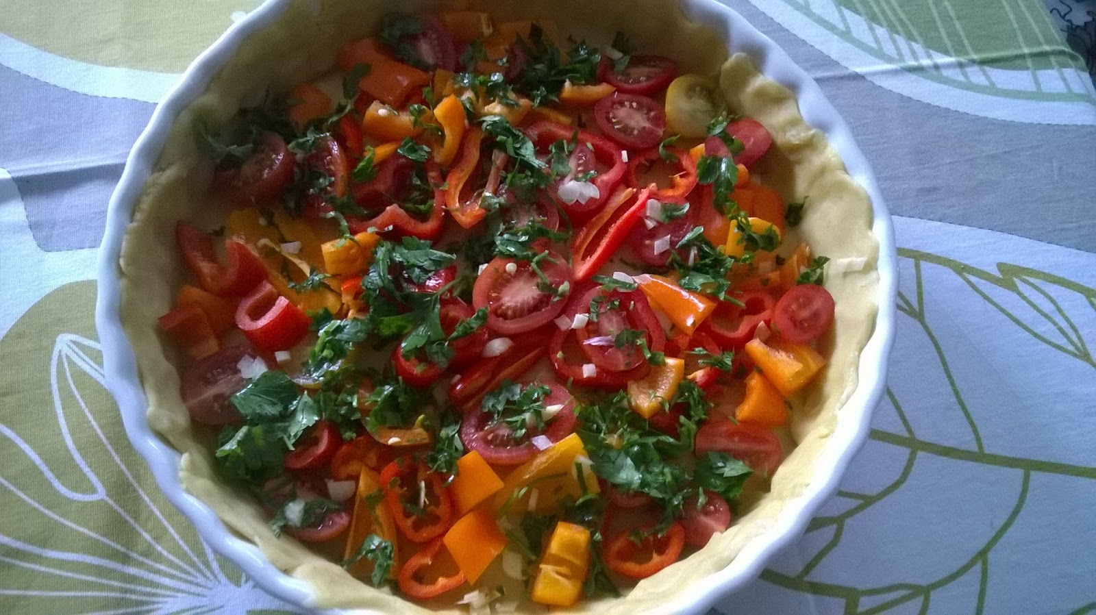 Sommertarte - mit Ziegenfrischkäse, Minipaprika + Kirschtomaten