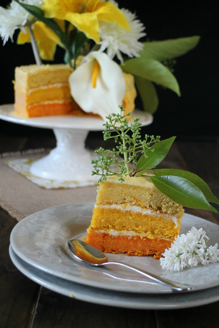 coconut-ombre-layer-cake, tarta-de-coco, tarta con flores, tarta-de-celebracion
