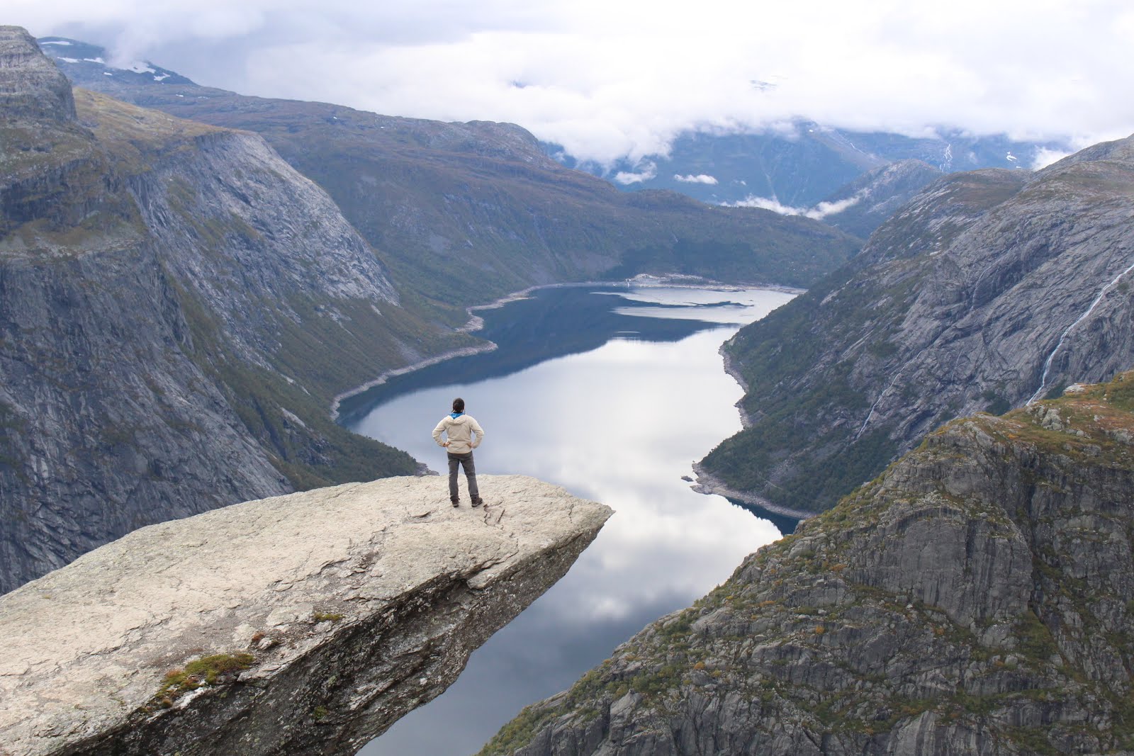 トロルトゥンガ（トロルの舌）登山【世界一周4カ国目ノルウェー】