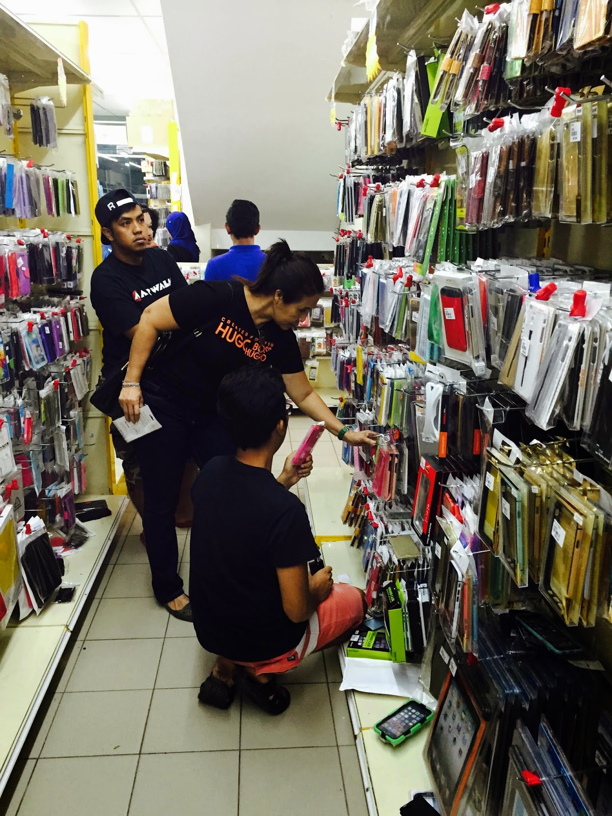 Kedai Ustaz Kota Damansara But for the price, even rosak after 6month also worth it. kasspiers