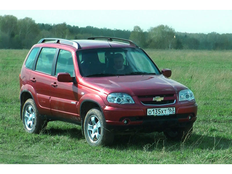 Chevrolet Niva Red
