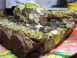 Шоколадно-кремовый слоёный торт «Добош Танк»