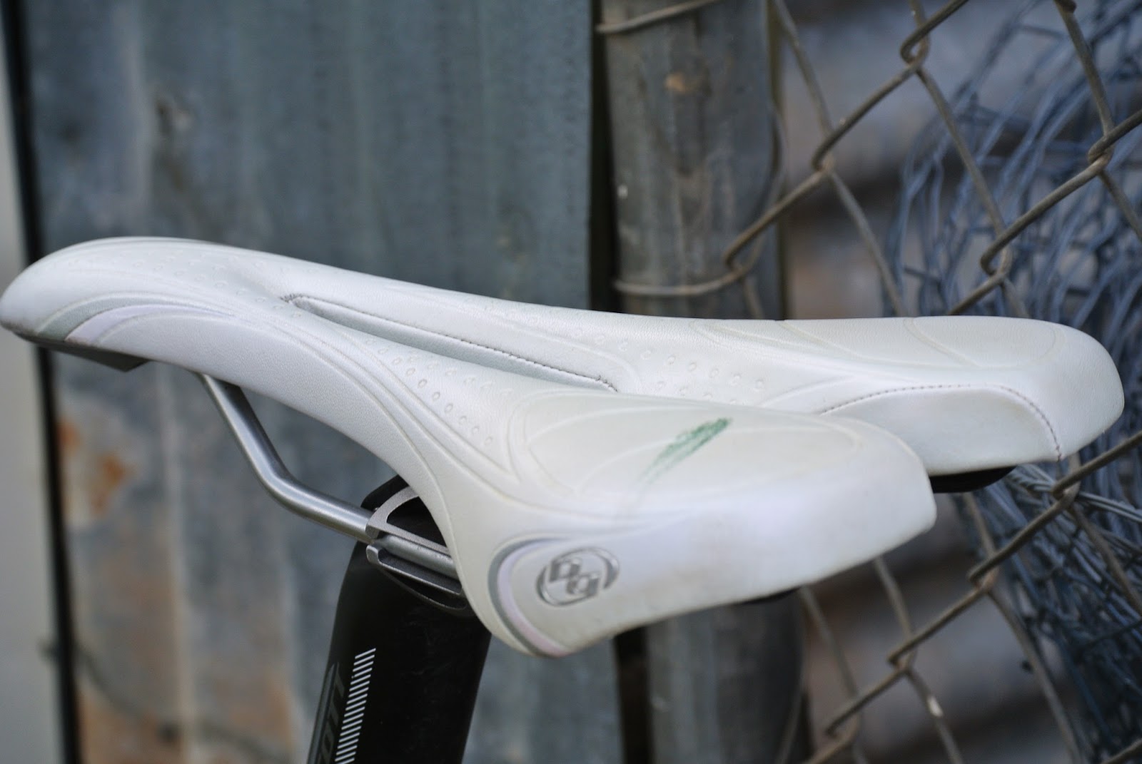 GIRLPLUSBIKE Bike stuff Grips, saddle, pedals