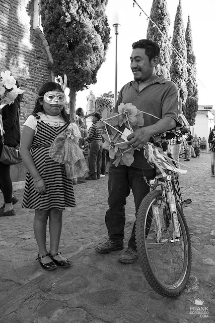 niña en carnaval de Oaxaca