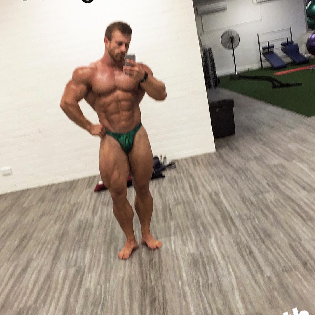 Денис Баженов бодибилдер
