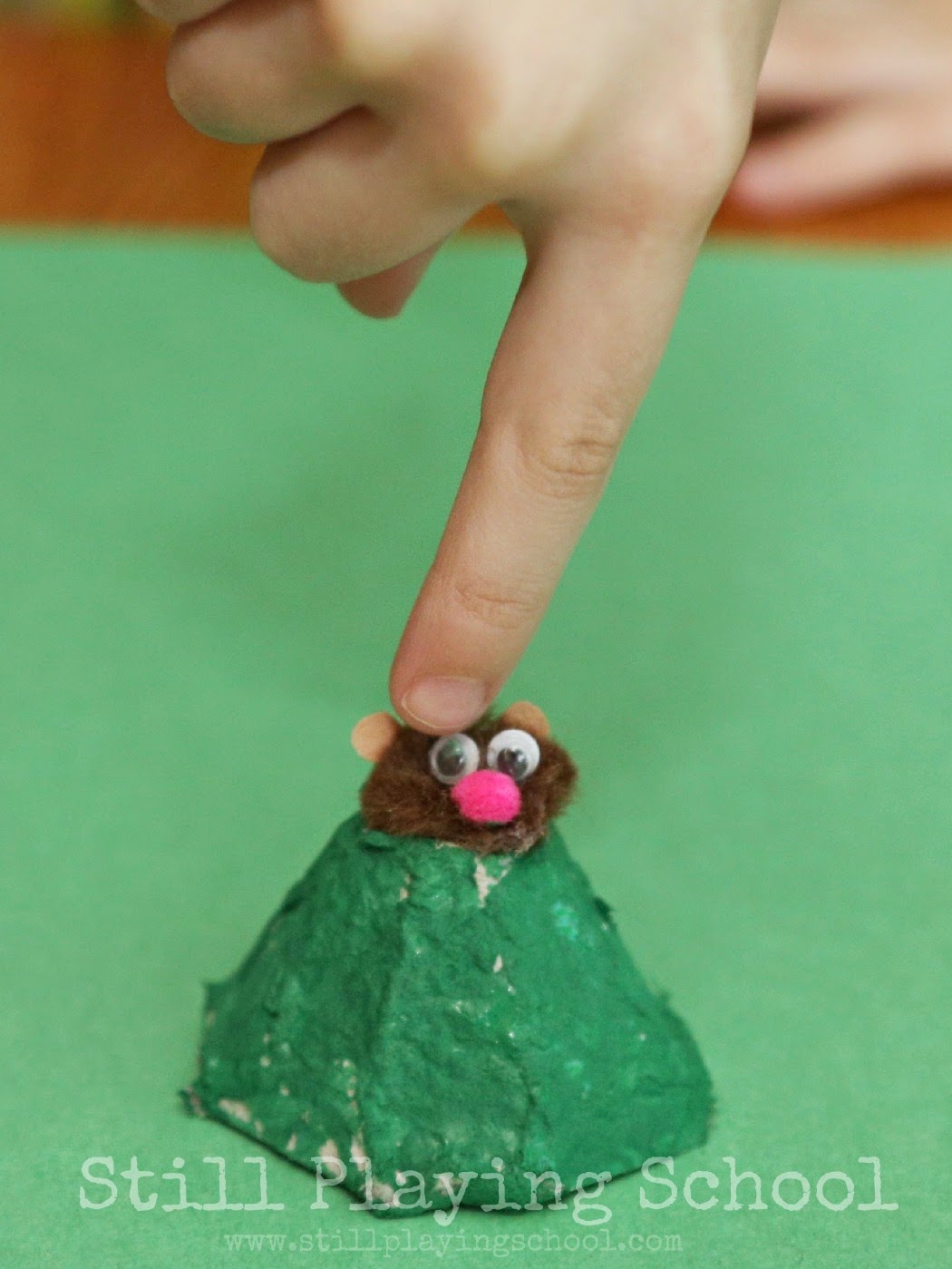 groundhog-finger-puppet-craft-still-playing-school