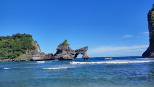 Pantai Atuh Nusa Penida, Pinggiran Surga Yang Tersembunyi