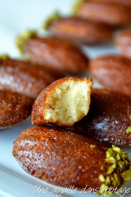 Madeleines au safran, orange et miel de Yotam Ottolenghi & helen Goh