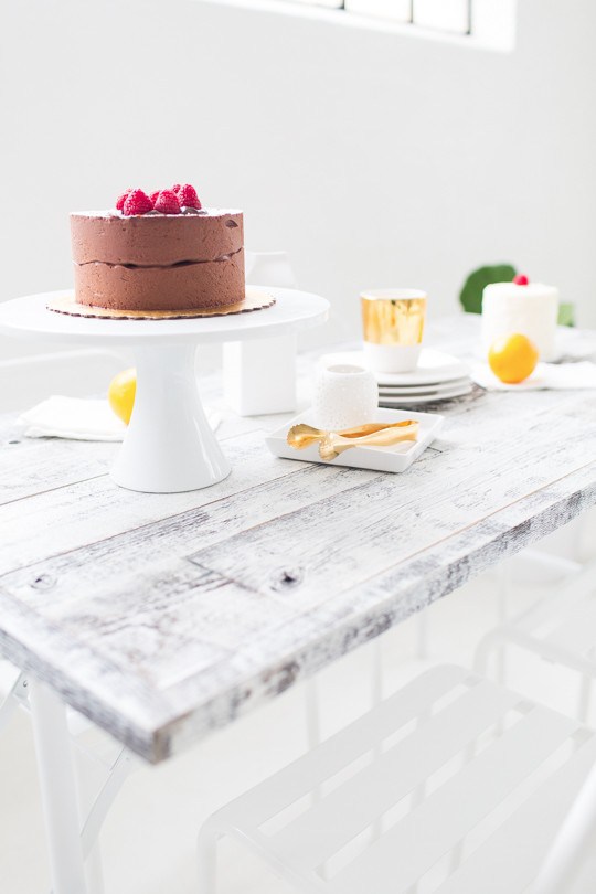 diy-mesa-plegable-madera-estilo-nordico-lamas-autoadhesivas