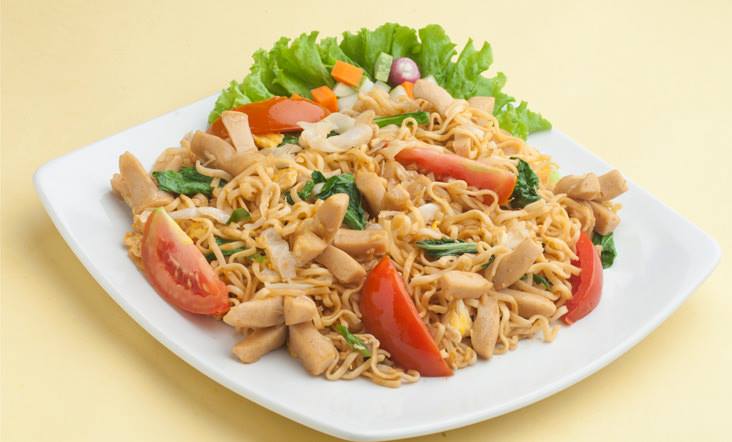 Resep Mi Goreng Telur Sosis Pedas Mudah dan Praktis Resep Mi Goreng Telur Sosis Pedas Mudah dan Praktis