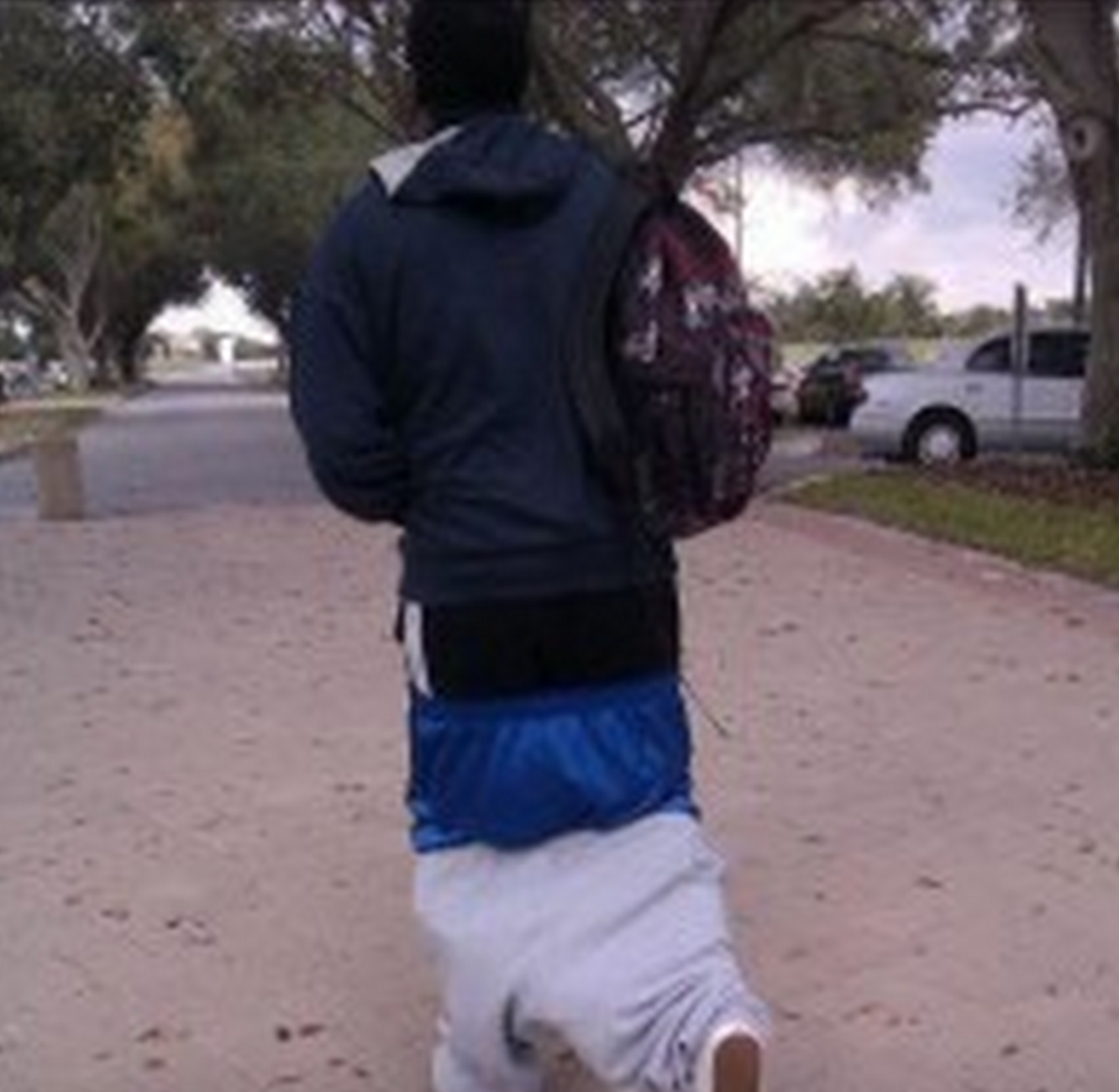 террорист со спущенными штанами. нигеры со спущенными штанами. мальчик со спущенными штанами. террорист со спущенными штанами. гангстеры со спущенными штанами.