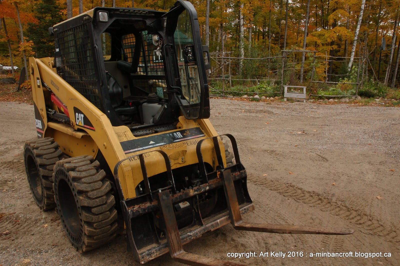 Living Off Grid 45.05 N, 77.85 W WATER TANKS
