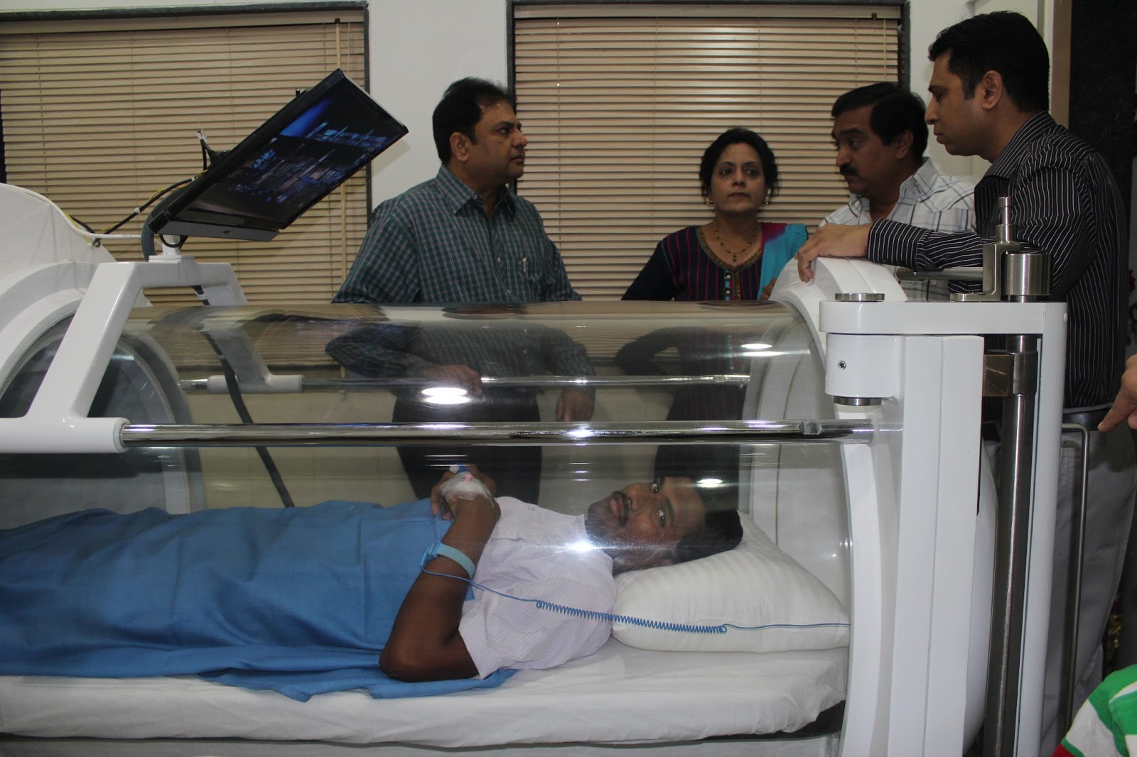 India. Hyperbaric Oxygen Therapy Chamber ( HBOT ).Bird Medical Devices