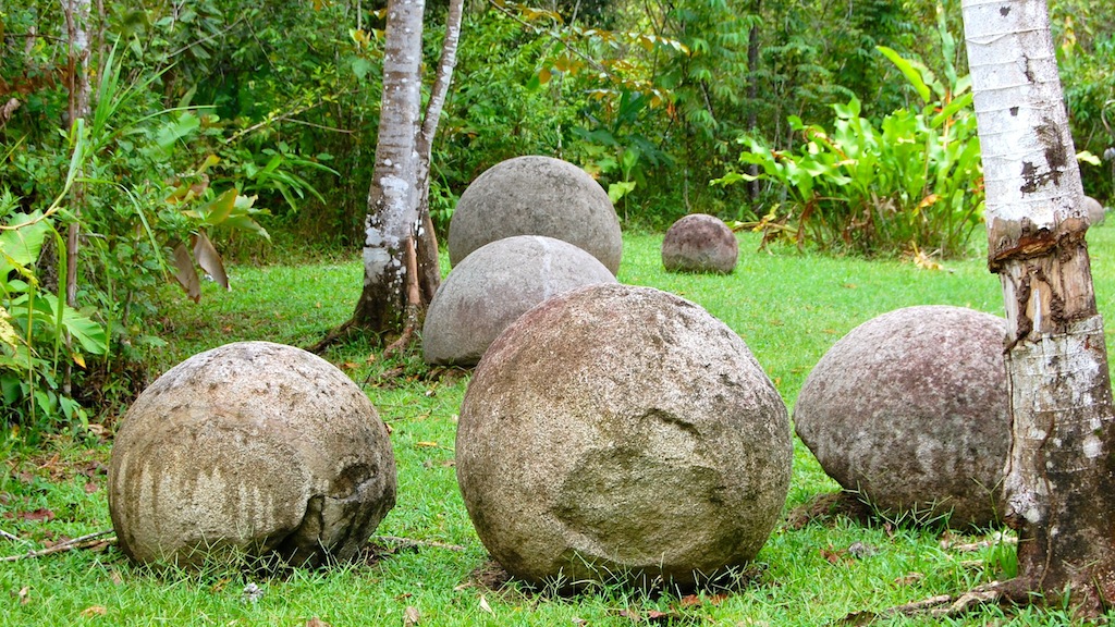 Каменные сферы в коста рике Каменные сферы в коста рике