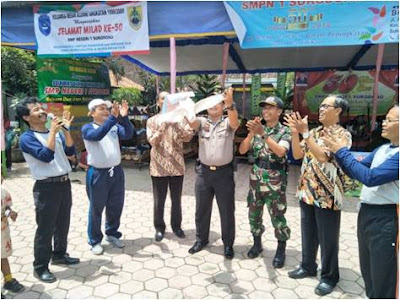 DANRAMIL SUKODONO HADIRI HUT EMAS SMP N 1 SUKODONO KE 50 TAHUN 2018